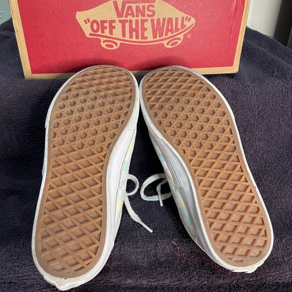 SOLD! Girls Vans - Picture 4 of 5